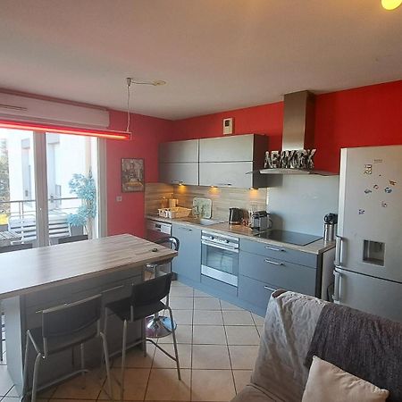 Appartement Cosy 3 Pieces Avec Garage Privatif Saint-Priest  Esterno foto